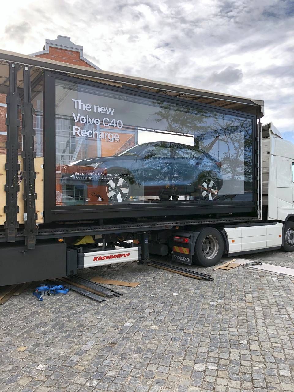 16_Volvo_mobile_Container