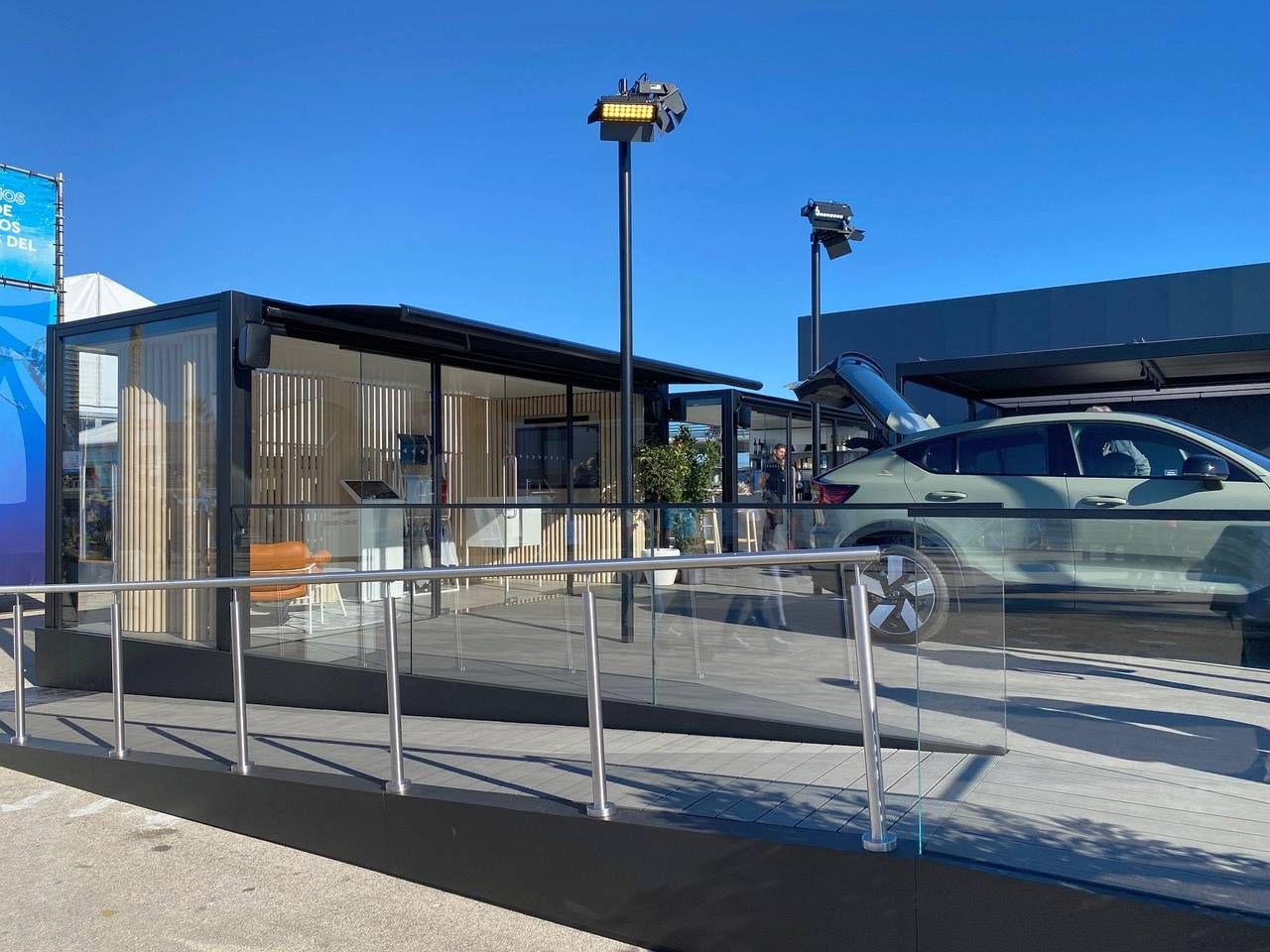 18_Volvo_mobile_Container